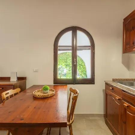 Villa Ambra - 3 Minute Sea & Private Garden
