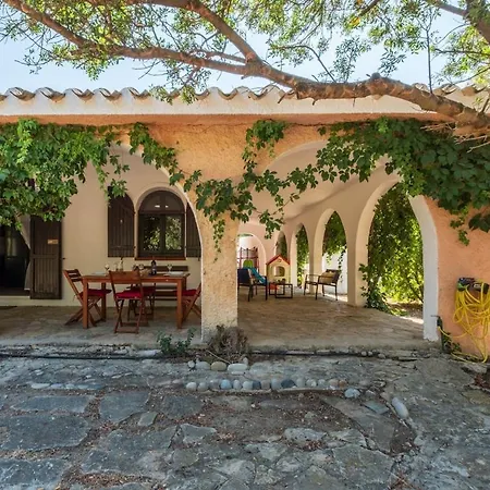 Ambra - 3 Minute Sea & Private Garden Villa Marongiu
