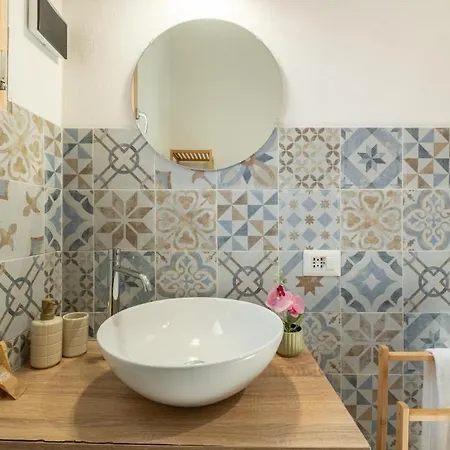 Ambra - 3 Minute Sea & Private Garden Vila *