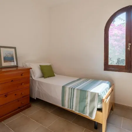 Ambra - 3 Minute Sea & Private Garden Vila *